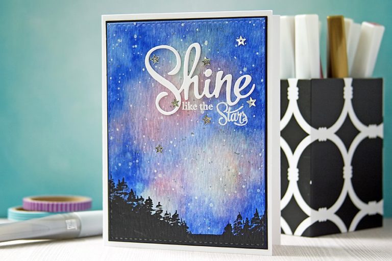 Blending Distress Ink Makes an Amazing Night Sky